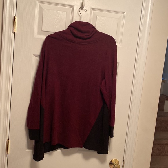 NWOT Verve Ami Maroon/Black Sweater…size 1X - Picture 2 of 4